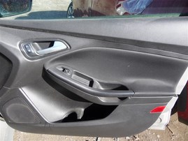 2016 Ford Focus SE Gold 2.0L AT #F24560